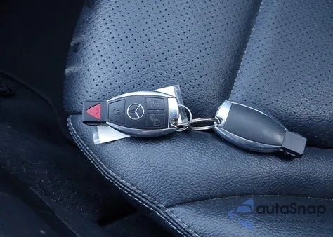 2015 Mercedes-Benz C 300 4Matic/Luxury 4Matic/Sport 4Matic from USA, damaged, VIN 55SWF4KB3FU008360